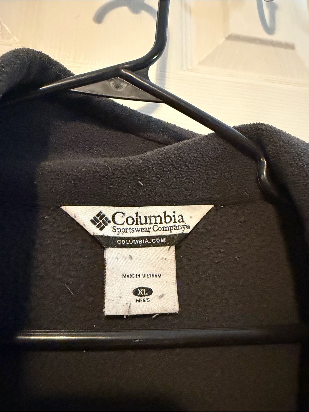 Columbia Men's Black Lightweight Fleece Jacket - Picture 2 of 6